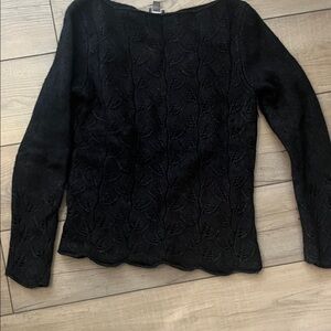 Ann Taylor Vintage Black Scalloped Hem Knit Sweater, size Large (Wool/angora)